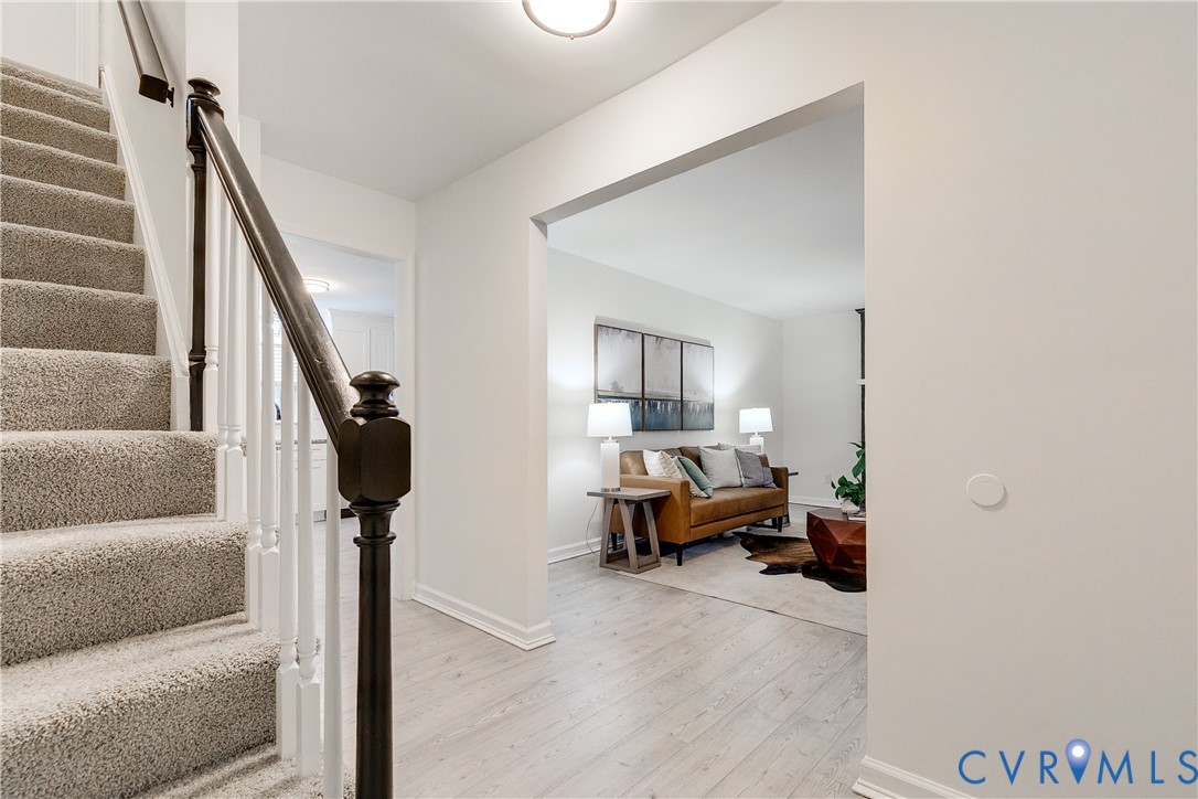 10008 Brittonwood Drive North Chesterfield, VA 23237 - Photo 3 of 34