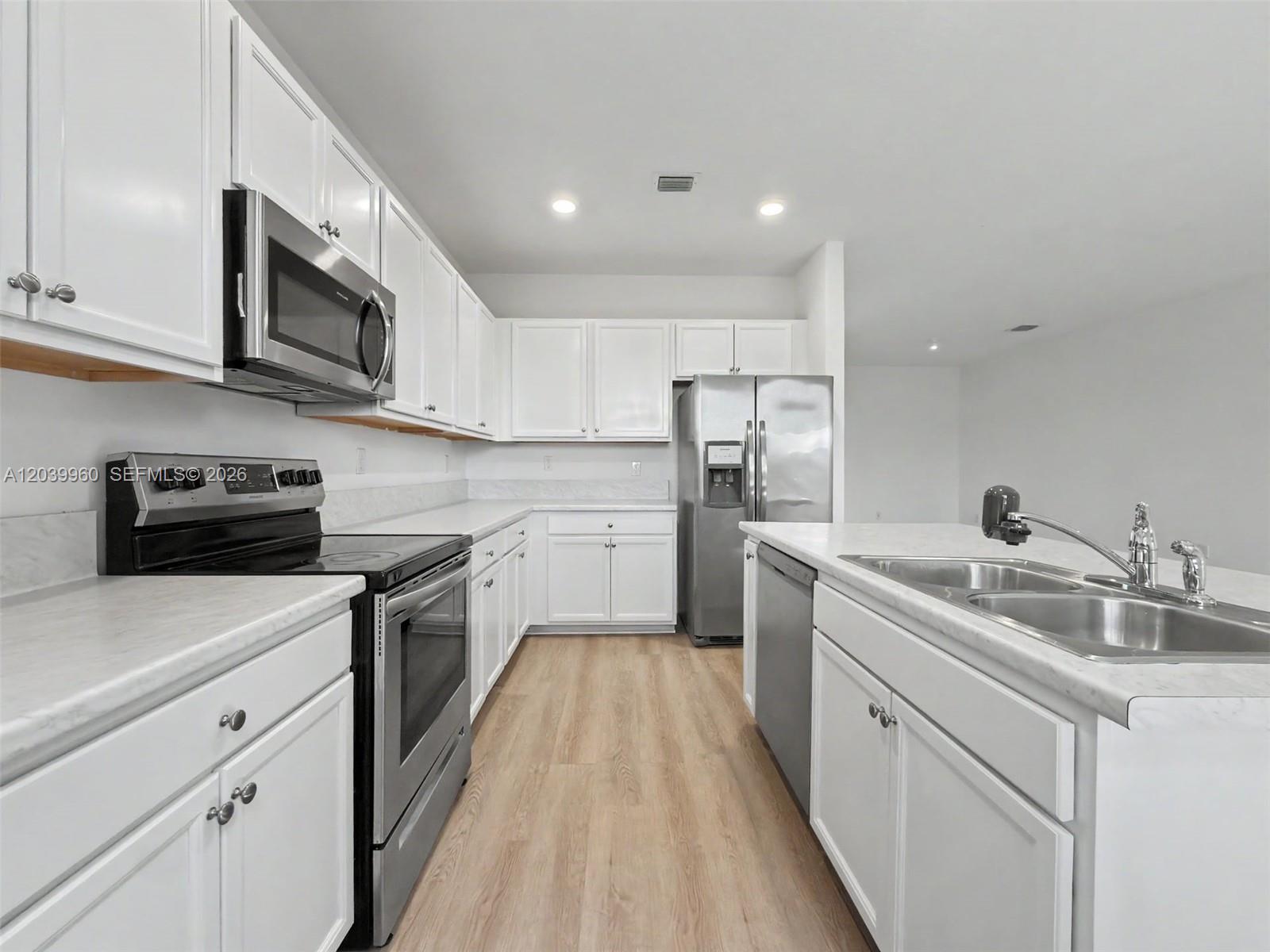 11296 Southwest 254th Terrace Homestead, FL 33032 - Photo 3 of 41