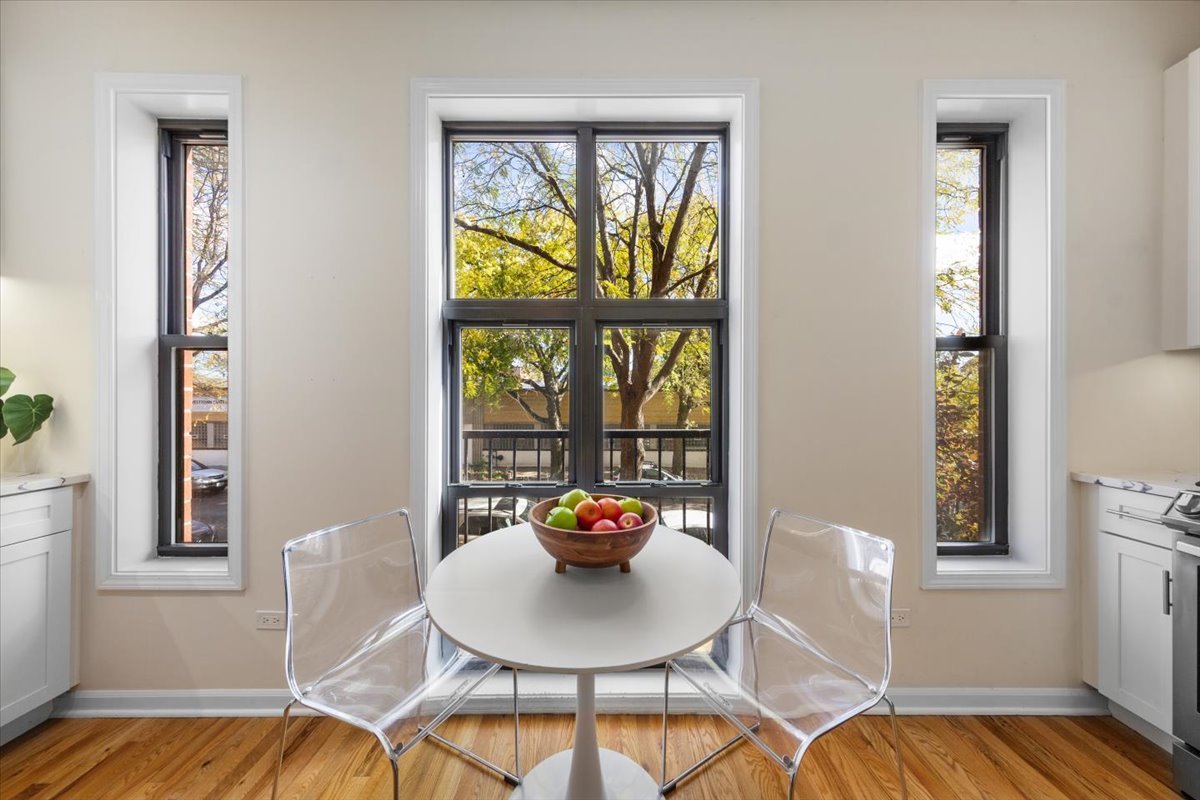 1802 North Spaulding Avenue Chicago, IL 60647 - Photo 6 of 28 a living room with furniture and a potted plant