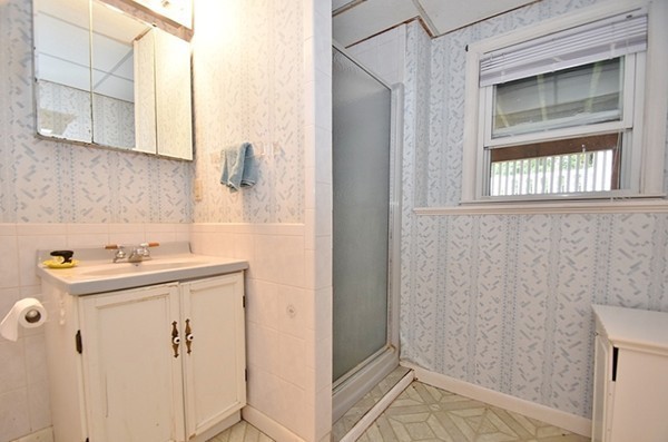 16 Marjorie Road Burlington, MA 01803 - Photo 14 of 22 Gallery Image 14
