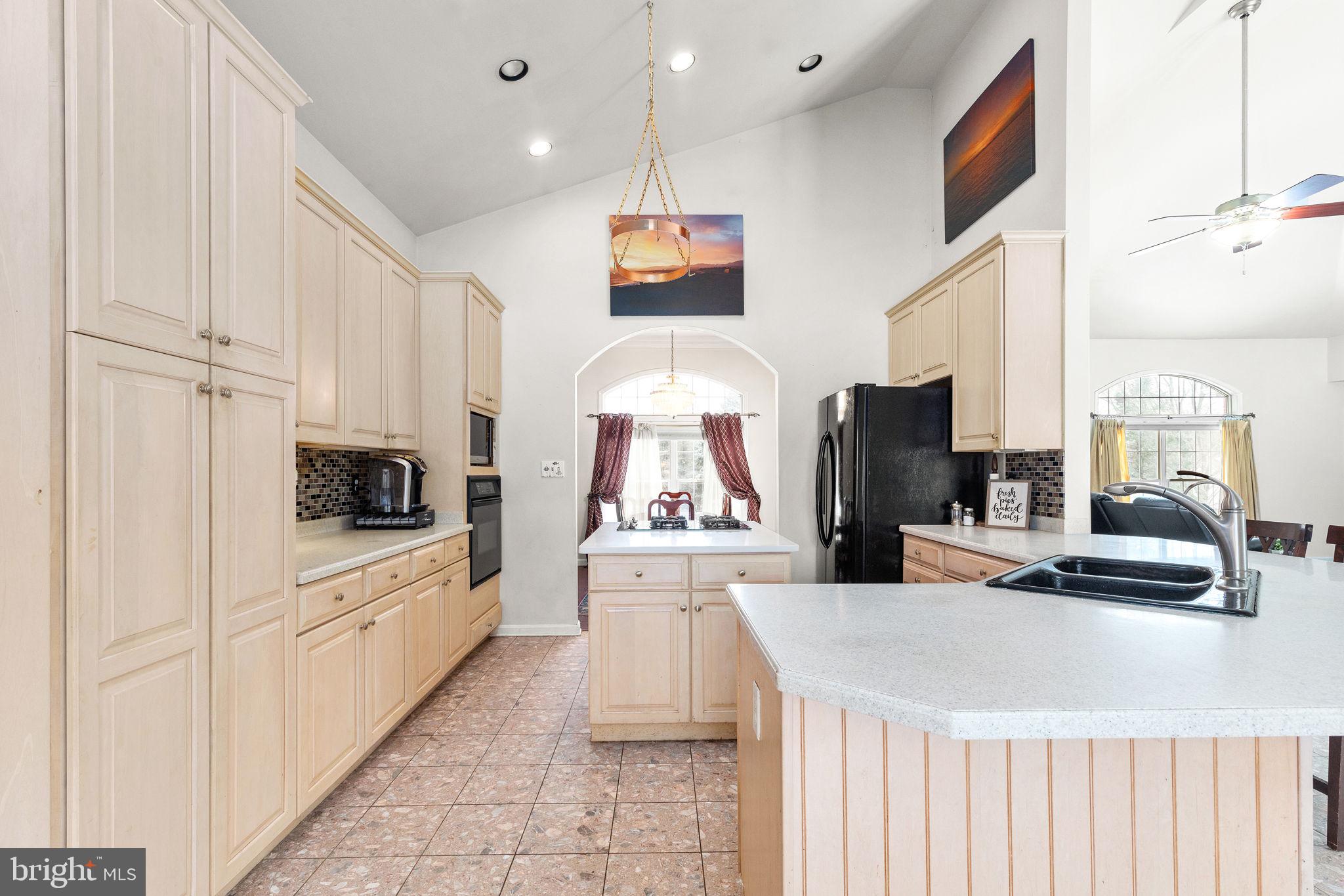 14217 Robcaste Road Phoenix, MD 21131 - Photo 13 of 54 Center Island w/gas cooktop