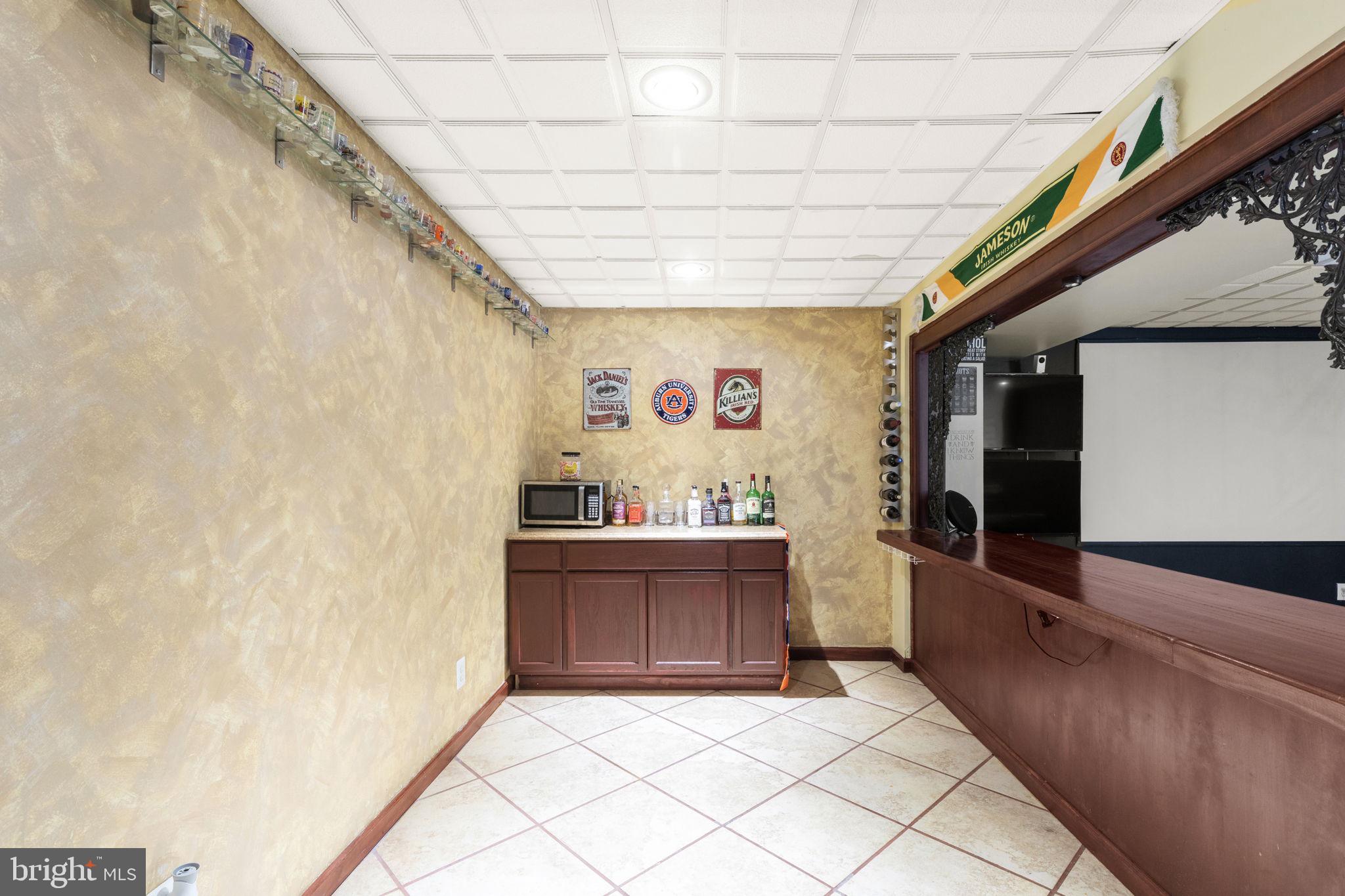 14217 Robcaste Road Phoenix, MD 21131 - Photo 39 of 54 Bar