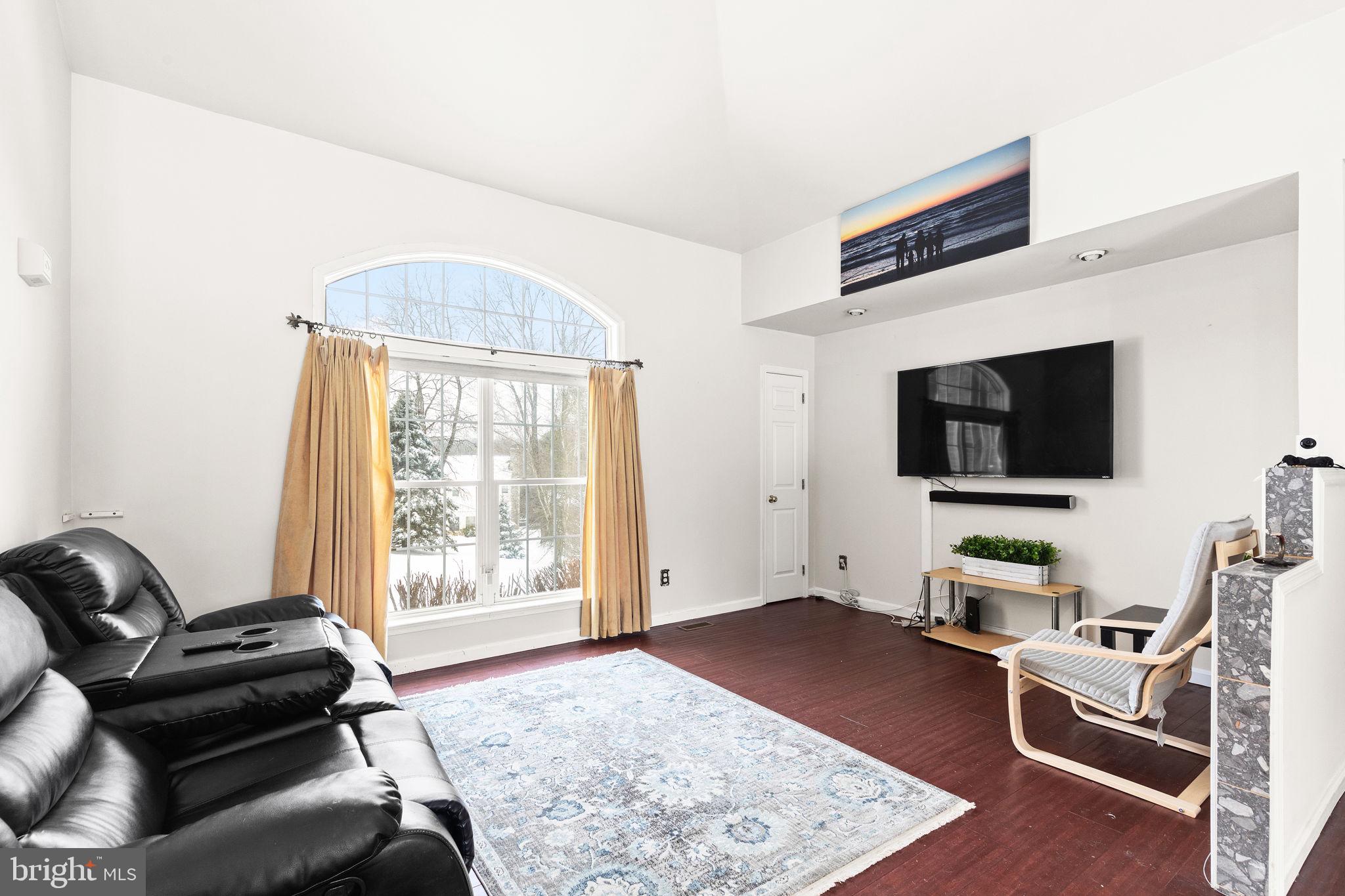 14217 Robcaste Road Phoenix, MD 21131 - Photo 6 of 54 Great Room