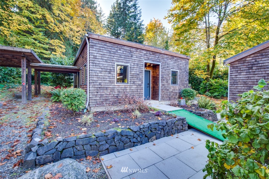 8937 Northeast Spargur Loop Road Bainbridge Island, WA 98110 - Photo 20 of 22 Gallery Image 20