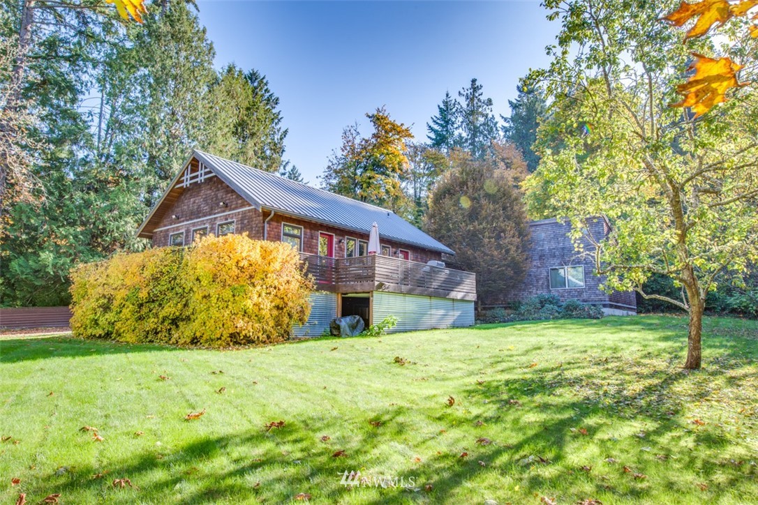 8937 Northeast Spargur Loop Road Bainbridge Island, WA 98110 - Photo 6 of 22 Gallery Image 6