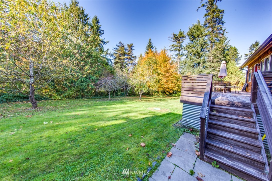 8937 Northeast Spargur Loop Road Bainbridge Island, WA 98110 - Photo 7 of 22 Gallery Image 7