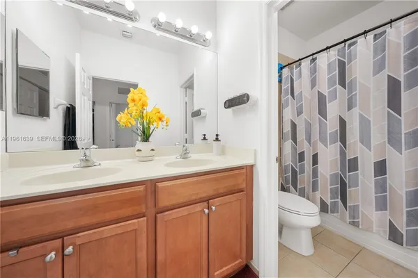 $525,000 | 16958 Southwest 92nd Street, Unit 16958, Miami, FL 33196