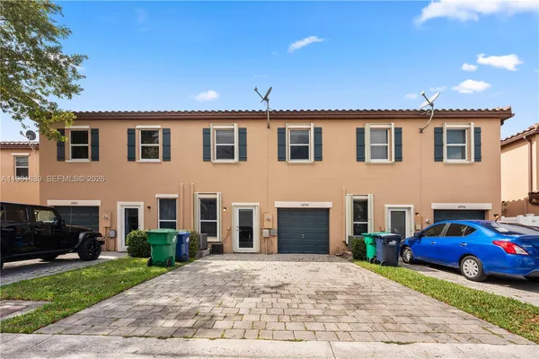 $525,000 | 16958 Southwest 92nd Street, Unit 16958, Miami, FL 33196