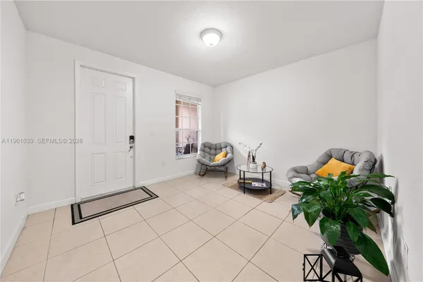 $525,000 | 16958 Southwest 92nd Street, Unit 16958, Miami, FL 33196