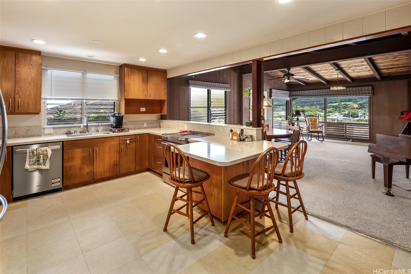 381 Puiwa Road Honolulu, HI 96817 - Photo 5 of 24