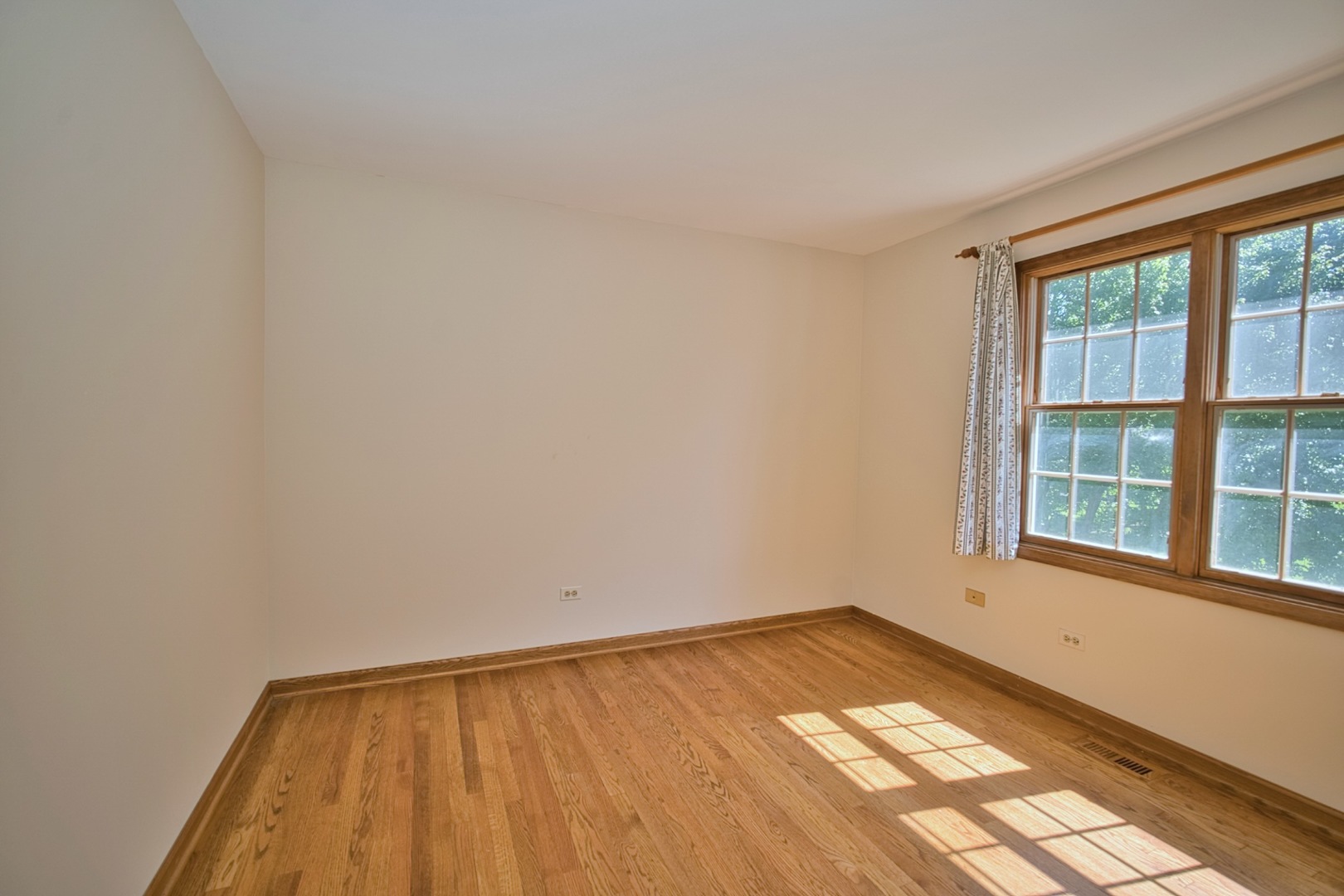 248 Perth Road Cary, IL 60013 - Photo 40 of 47