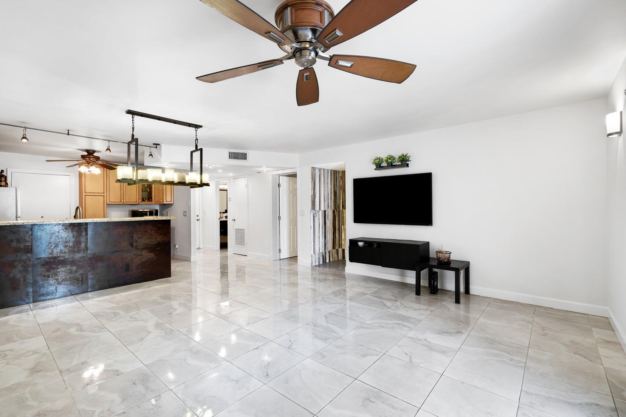 22615 Southwest 66th Ave Unit 102  