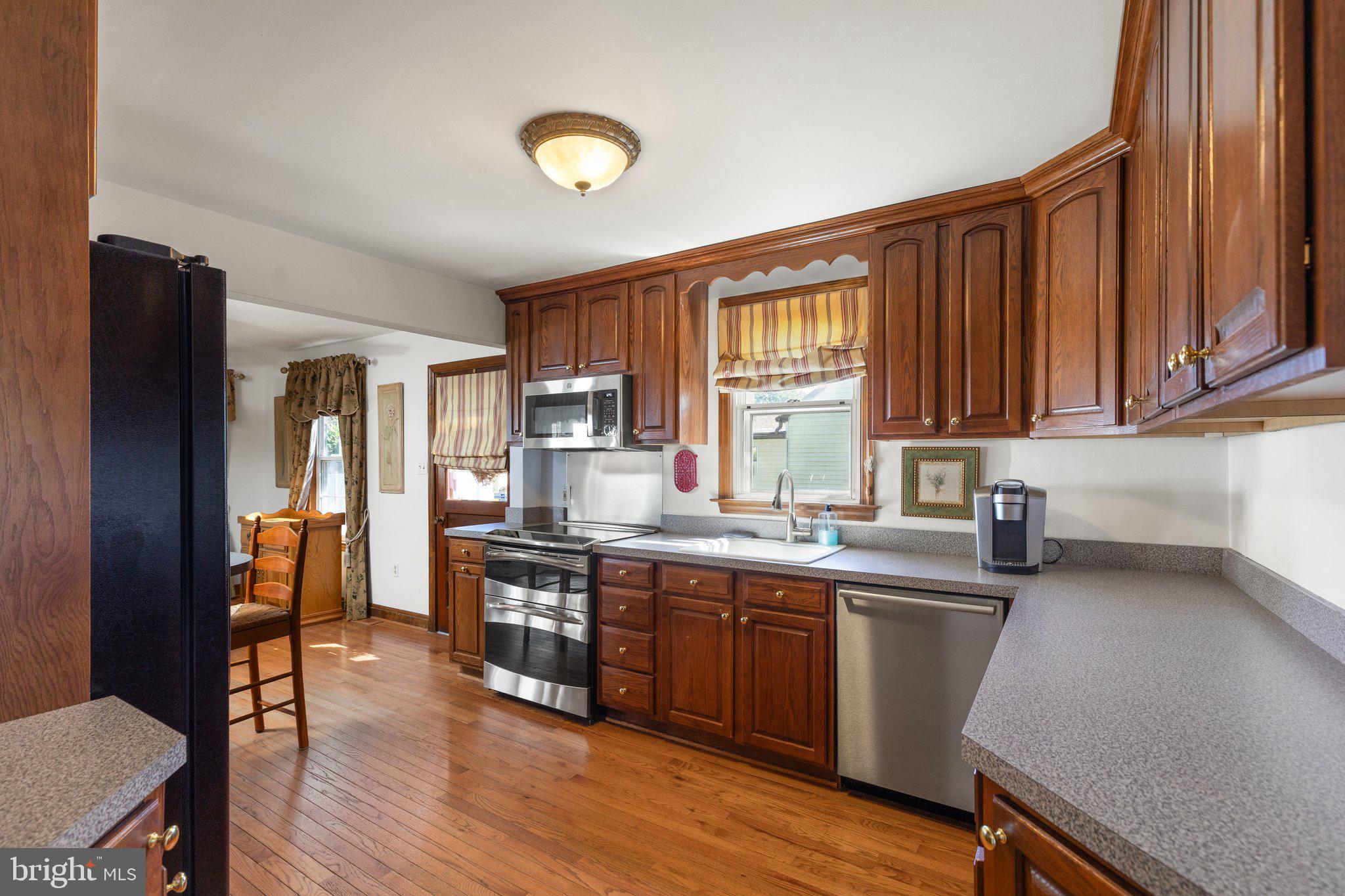 8439 Garden Road Pasadena, MD 21122 - Photo 5 of 30 Gallery Image 5
