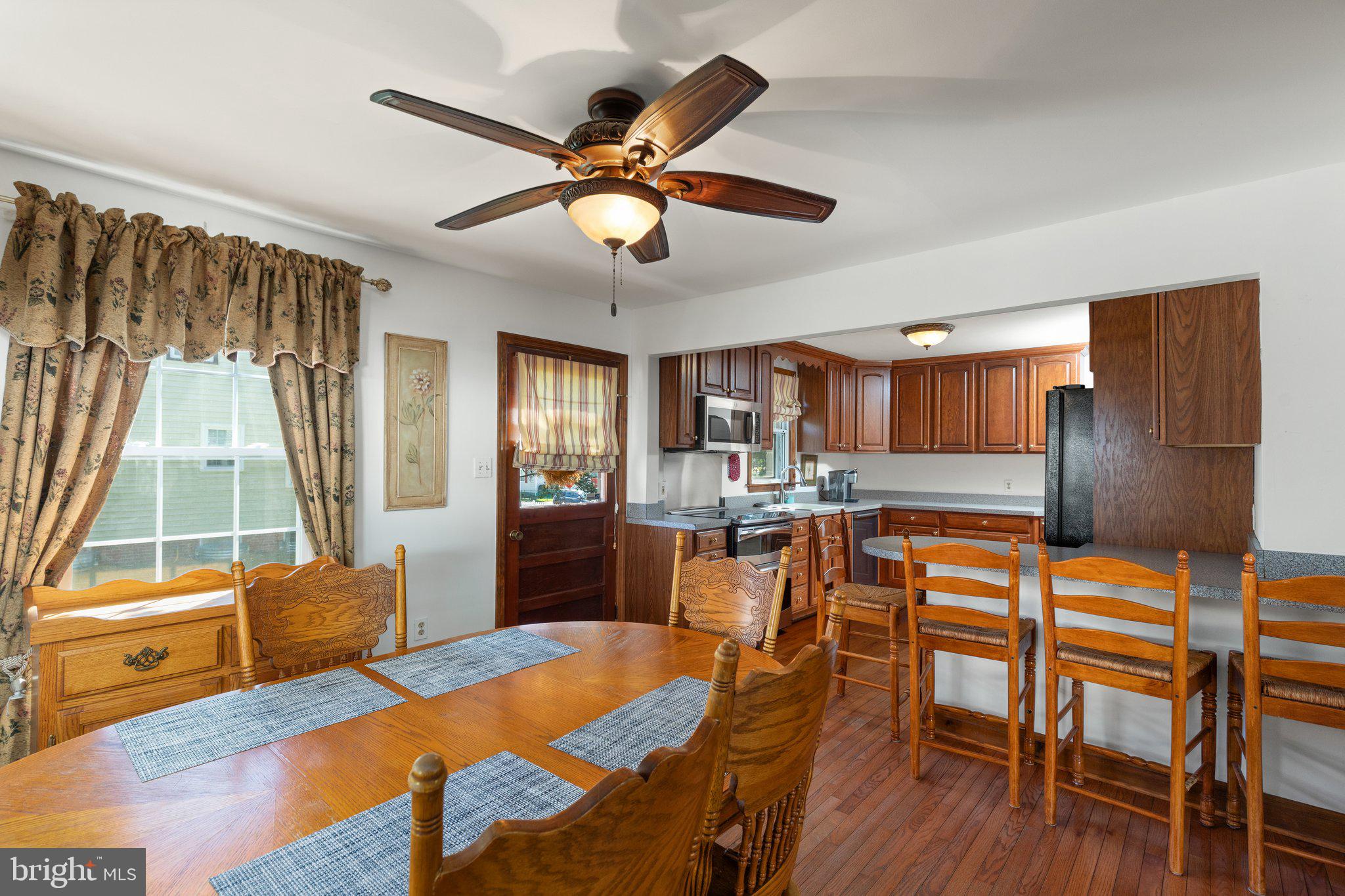 8439 Garden Road Pasadena, MD 21122 - Photo 9 of 30 Dining/Kitchen Combo