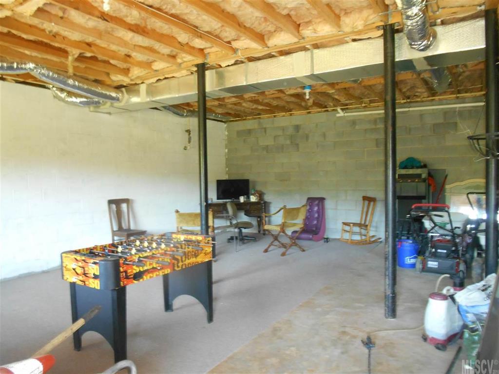 2038 Alfred Hartley Road Lenoir, NC 28645 - Photo 4 of 25 Gallery Image 4