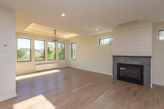 $1,295,000 | 76 Park Street, Rockport, ME 04856