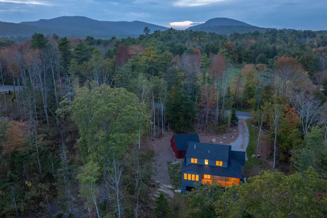 $1,295,000 | 76 Park Street, Rockport, ME 04856