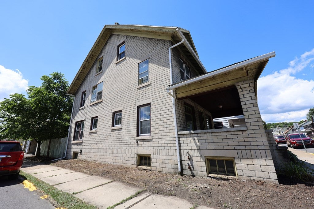 1500 Washington Street Huntingdon, PA 16652 - Photo 9 of 73 Gallery Image 9