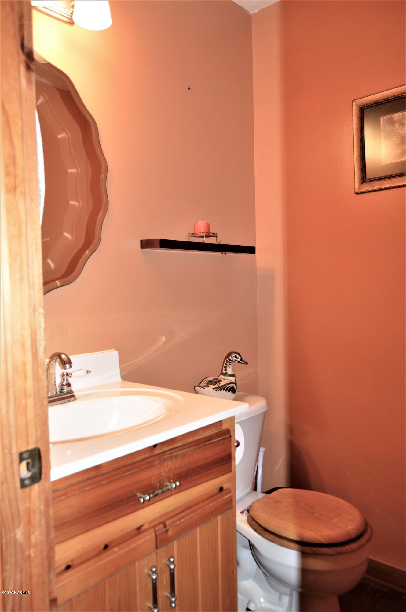 605 Pelham Road Willard, NC 28478 - Photo 22 of 42 half bath