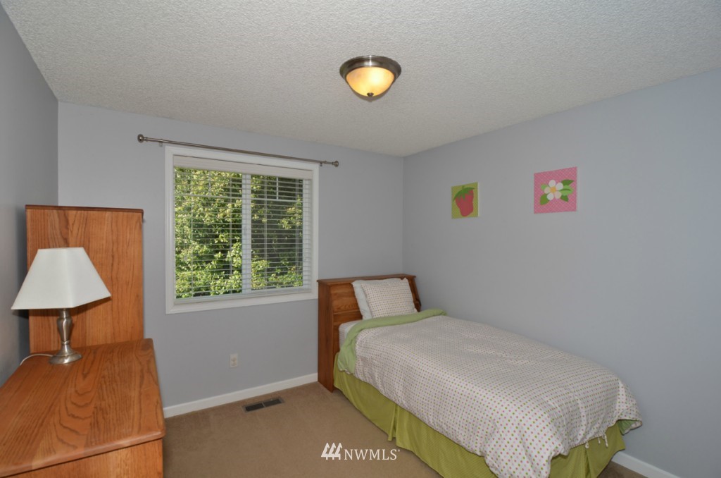 10911 Northeast 151st Street Bothell, WA 98011 - Photo 13 of 15 Gallery Image 13