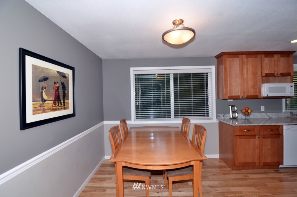 10911 Northeast 151st Street Bothell, WA 98011 - Photo 4 of 15 Gallery Image 4