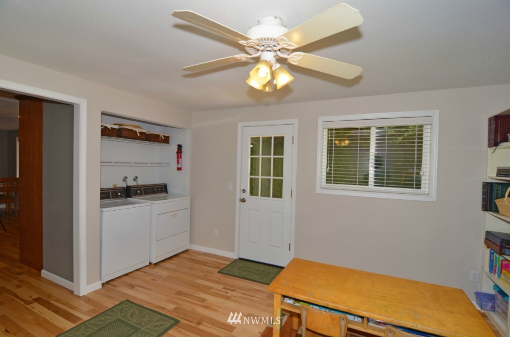 10911 Northeast 151st Street Bothell, WA 98011 - Photo 7 of 15 Gallery Image 7