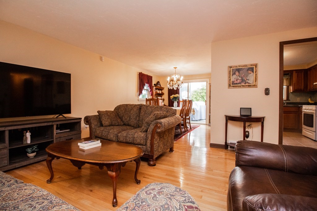 4 Westport Road Worcester, MA 01605 - Photo 9 of 30 Gallery Image 9