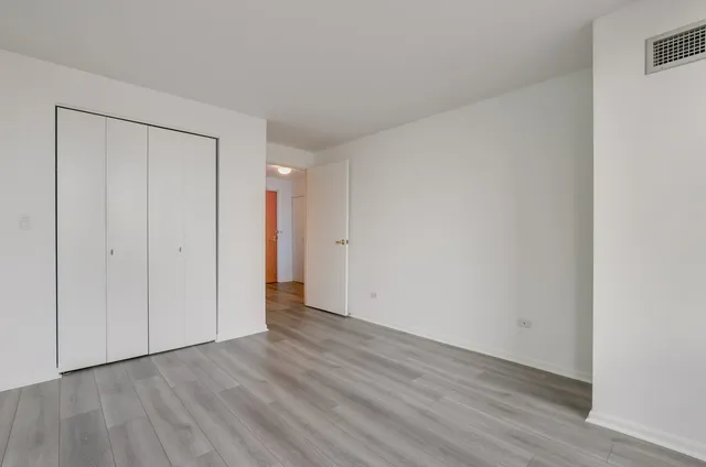 $2,600 | 345 North LaSalle Drive, Unit 3002, Chicago, IL 60654