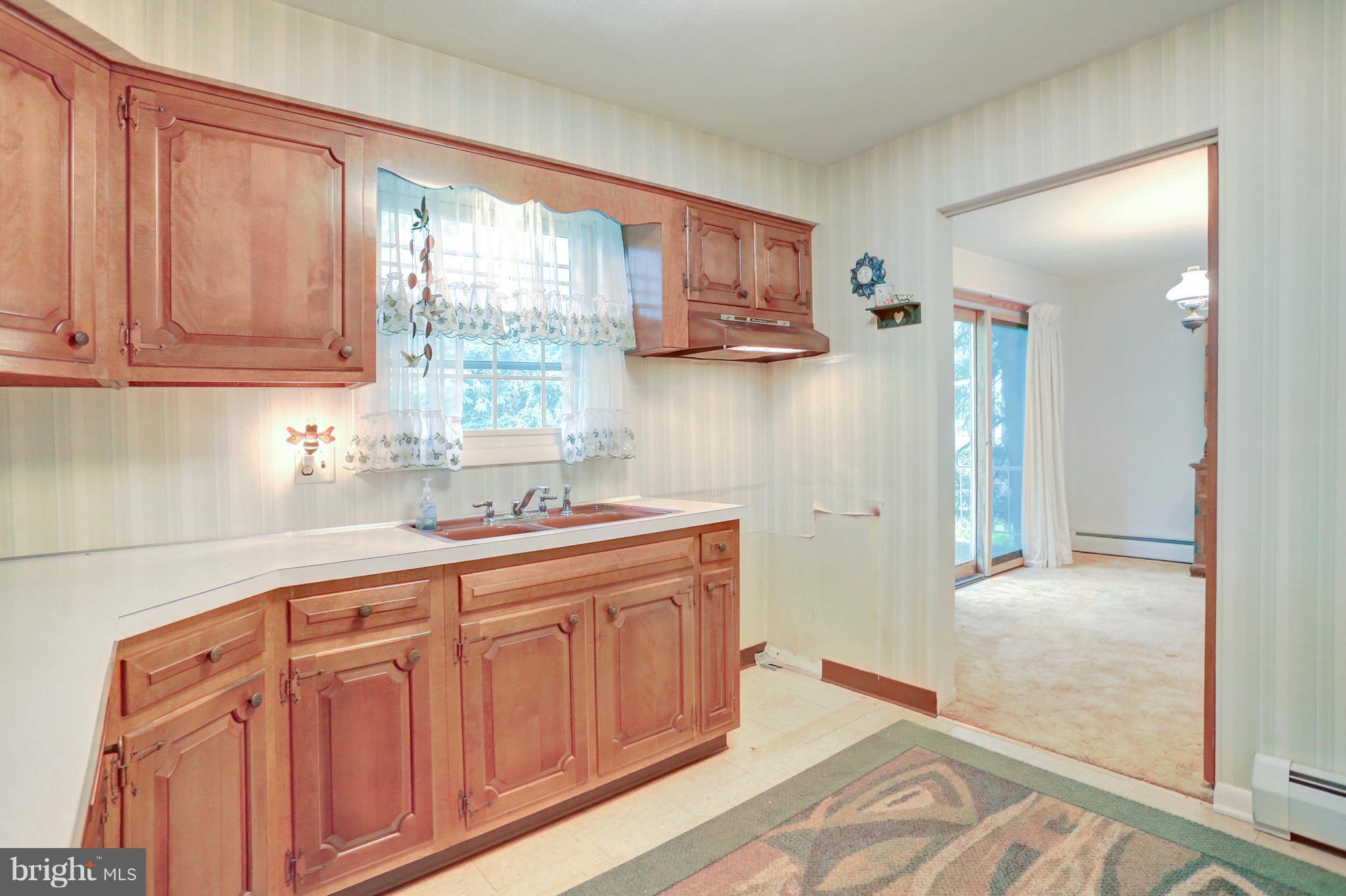 162 Kirch Road York, PA 17402 - Photo 8 of 24