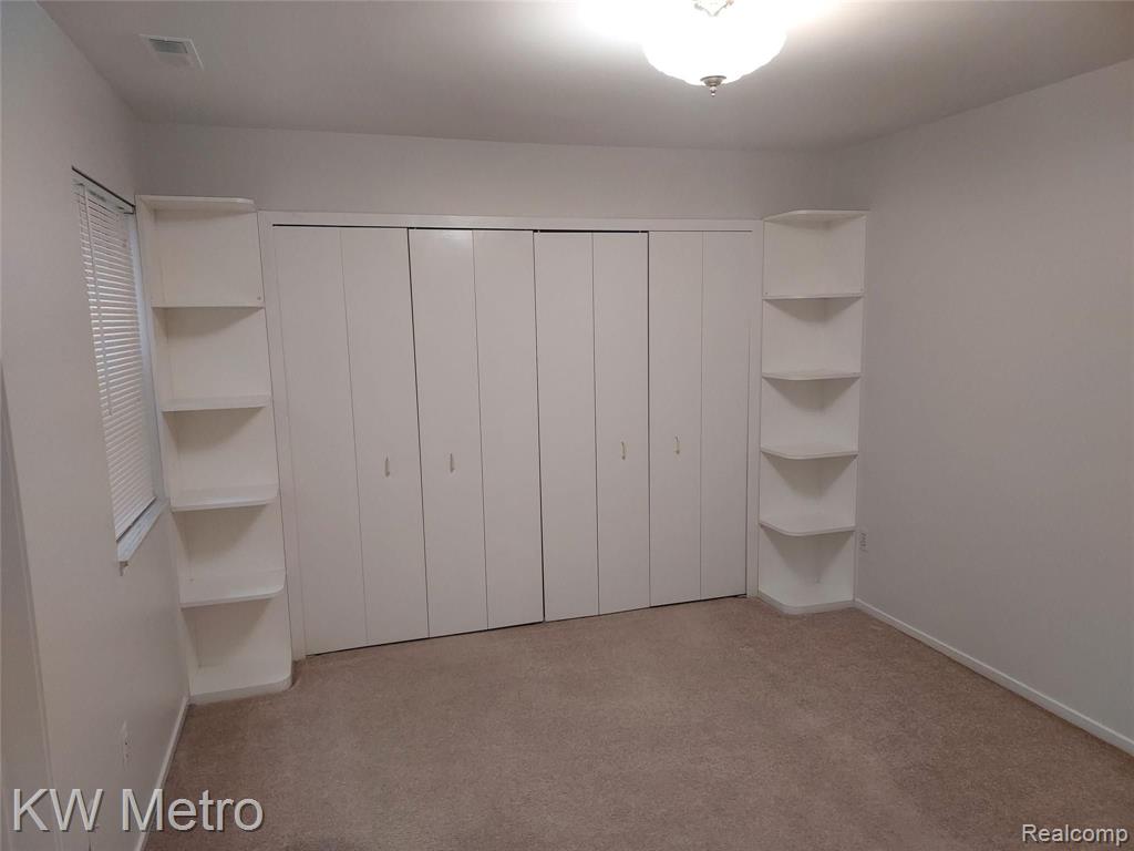 6705 Ridgefield Circle, Unit 102 West Bloomfield, MI 48322 - Photo 13 of 17