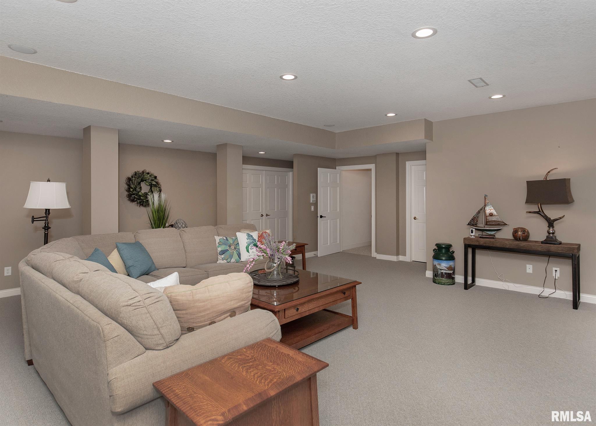 6489 Eagle Ridge Road Bettendorf, IA 52722 - Photo 47 of 50 Gallery Image 47