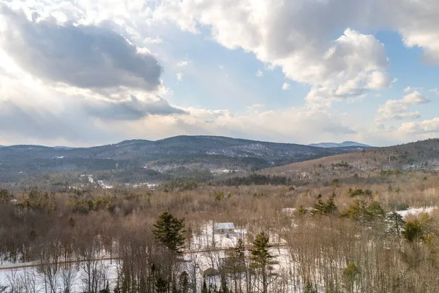 $349,500 | 15 Harbor Road, Bryant Pond, ME 04219