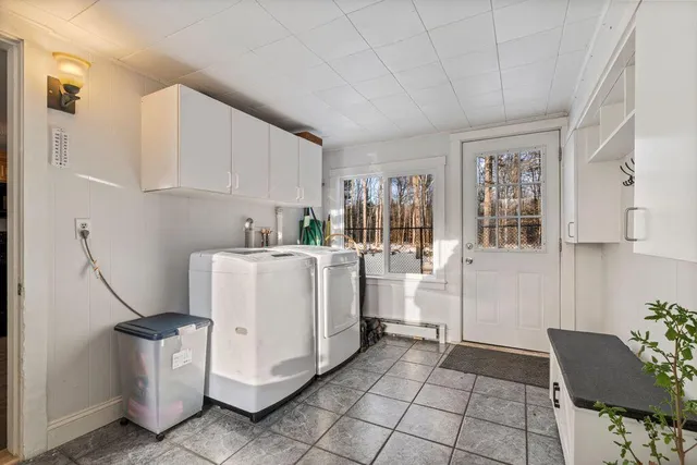 $349,500 | 15 Harbor Road, Bryant Pond, ME 04219