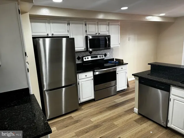 $3,200 | 21131 Crocus Terrace, Ashburn, VA 20147