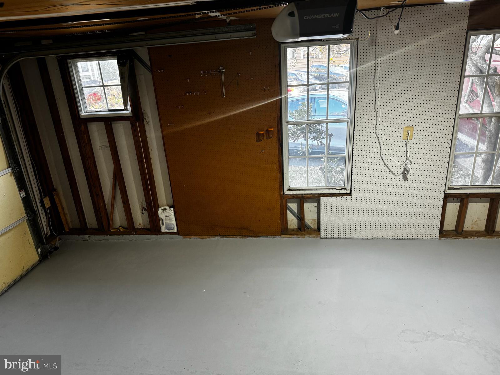 21131 Crocus Terrace Ashburn, VA 20147 - Photo 35 of 37 a view of an empty room with a window