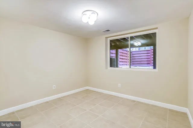 $3,200 | 21131 Crocus Terrace, Ashburn, VA 20147