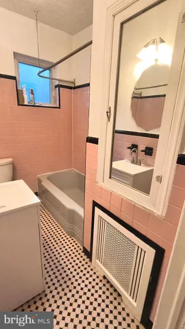 $1,850 | 2702 South 18th Street, Philadelphia, PA 19145