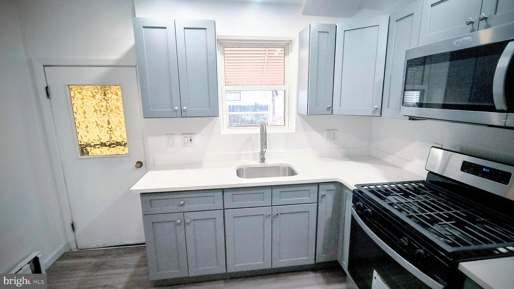 2702 South 18th Street Philadelphia, PA 19145 - Photo 10 of 30