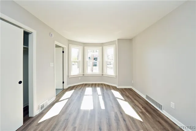 $249,898 | 17 St Marys Street, Lancaster, NY 14086