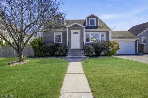 $675,000 | 239 3rd Avenue, Garwood, NJ 07027
