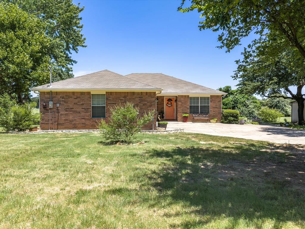 1100 Greg Street Azle, TX 76020 - Photo 6 of 39