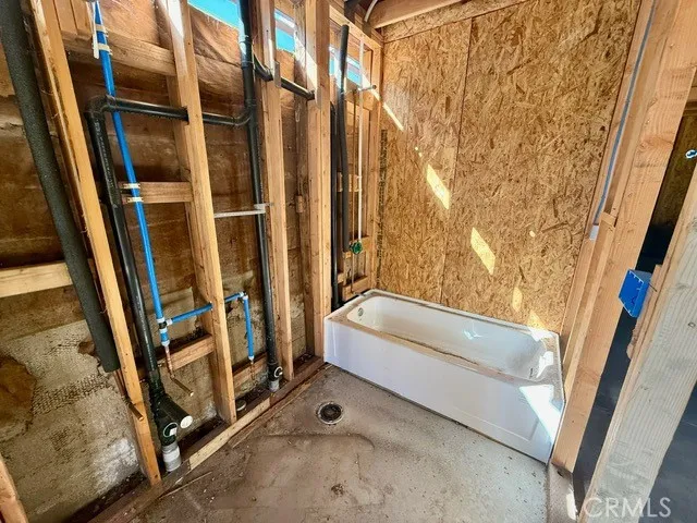 $849,995 | 15021-15023 Sylvan Street, Van Nuys, CA 91411