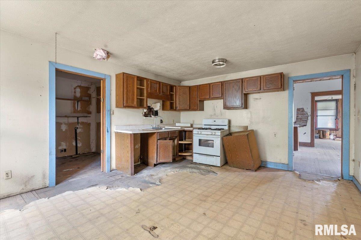 1631 South College Street Springfield, IL 62704 - Photo 14 of 32