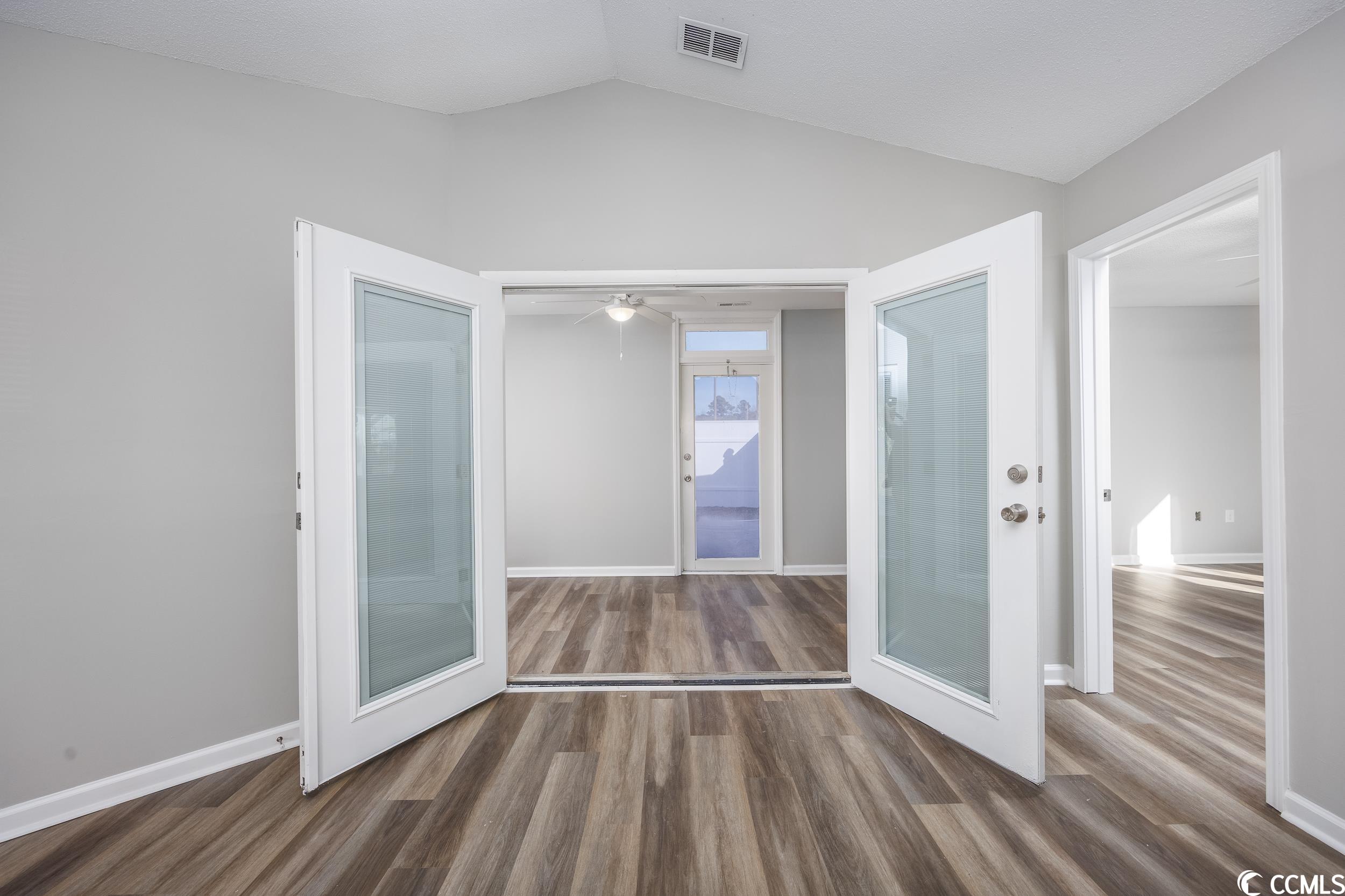 9667 Middleton Court Murrells Inlet, SC 29576 - Photo 4 of 33