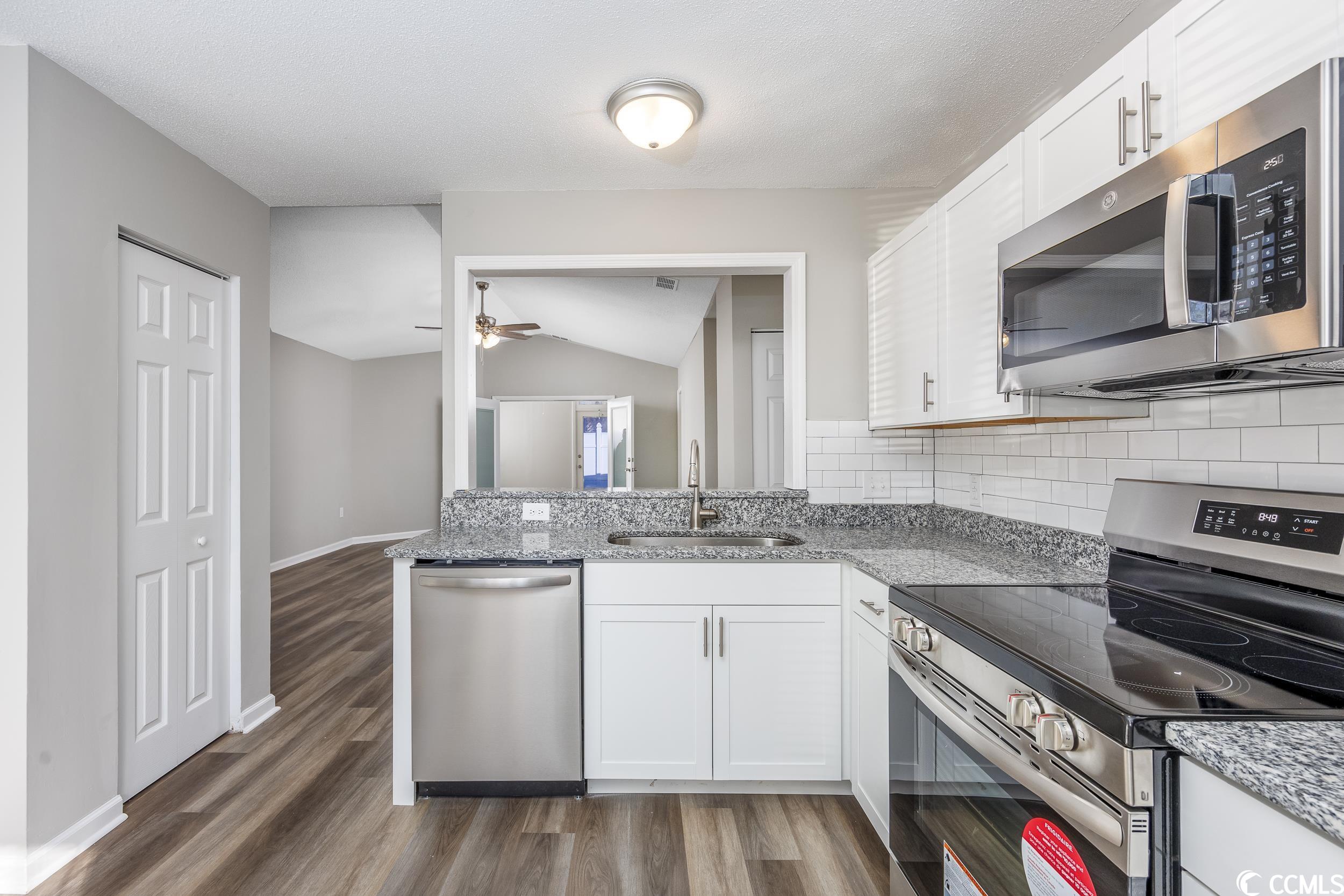 9667 Middleton Court Murrells Inlet, SC 29576 - Photo 7 of 33