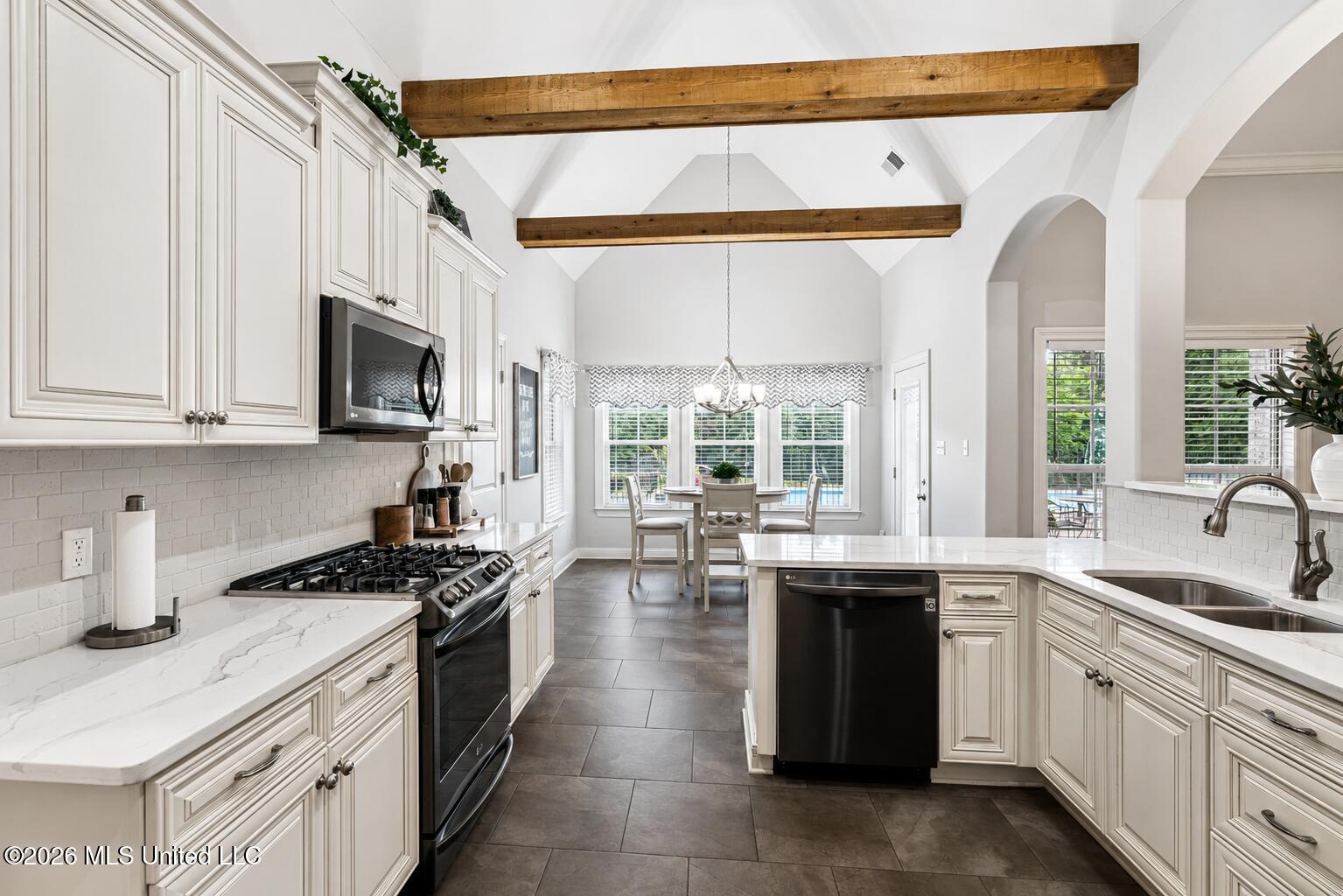 11413 Miller Road Olive Branch, MS 38654 - Photo 13 of 29 kitchen