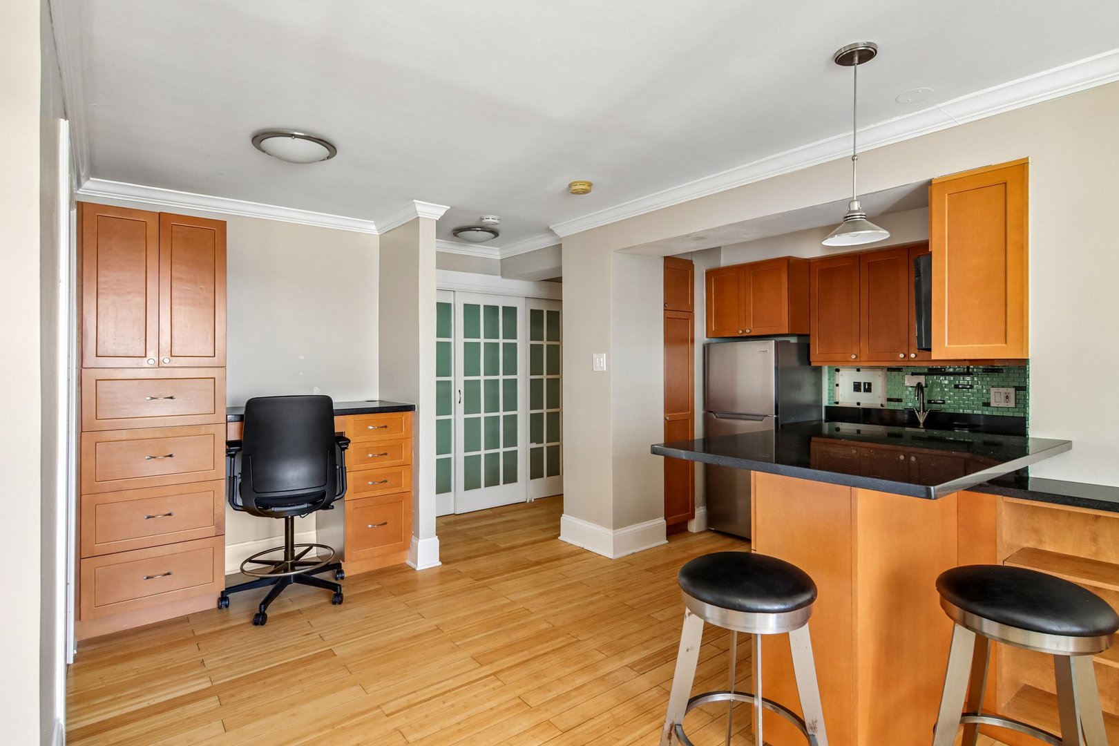 2909 North Sheridan Road, Unit 1201 Chicago, IL 60657 - Photo 8 of 32