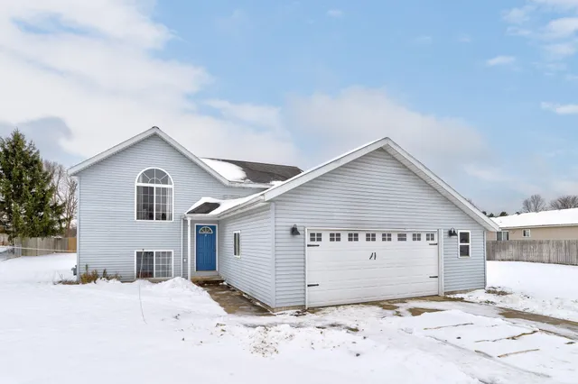 $299,900 | 3280 Bluebird Lane, Allegan, MI 49010