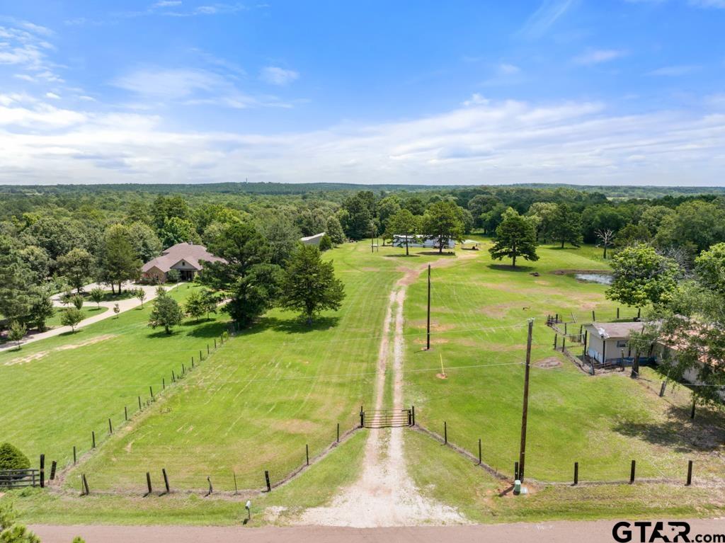 5353 County Road 385 Tyler, TX 75708 - Photo 7 of 28 a view of a water fountain