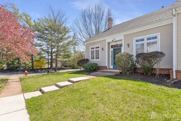$550,000 | 63 Winthrop Road, Unit A, Monroe Township, NJ 08831